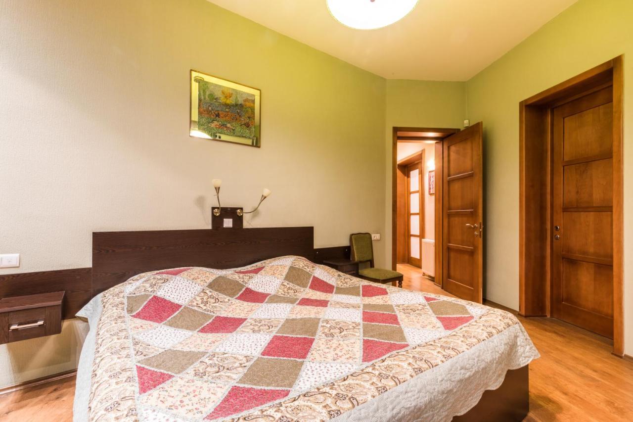 Apartment At 12 Baratashvili Street Tbilisi Esterno foto