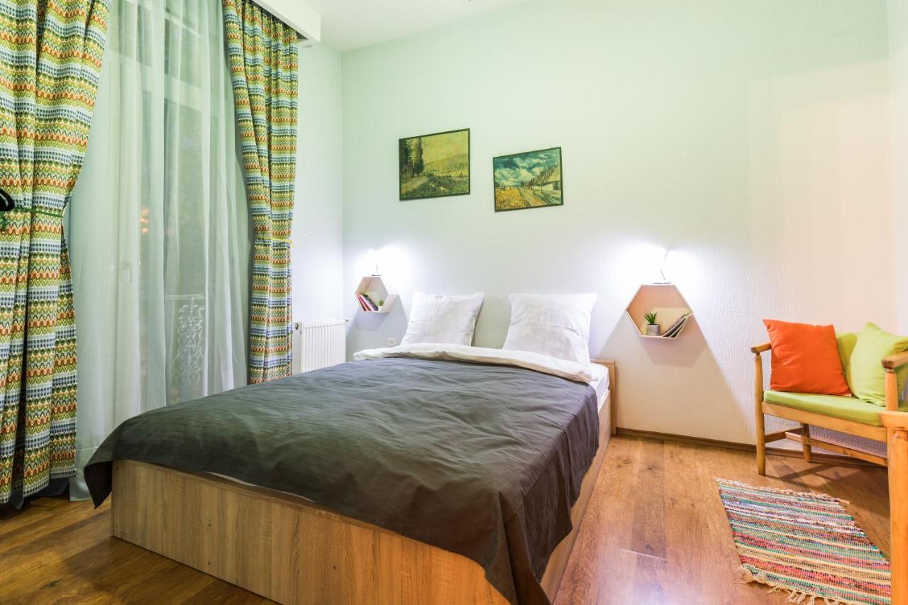 Apartment At 12 Baratashvili Street Tbilisi Esterno foto