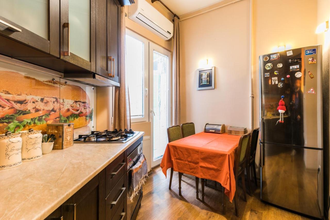 Apartment At 12 Baratashvili Street Tbilisi Esterno foto